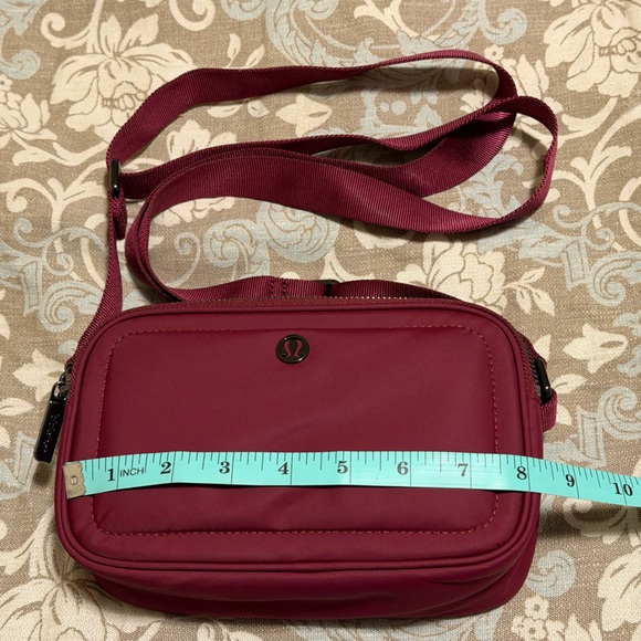 Lululemon Athletica Maroon Crossbody Bag - Picture 2 of 6